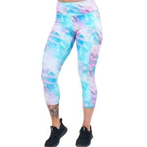 Constantly Varied Gear (CVG) NWOT Luminous Capri Leggings